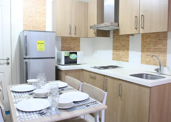 A2j Huge Modern Luxury 2br Balcony Near Ever Gotesco