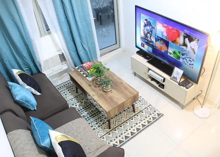 A2j Huge Modern Luxury 2br Balcony Near Ever Gotesco * Manila