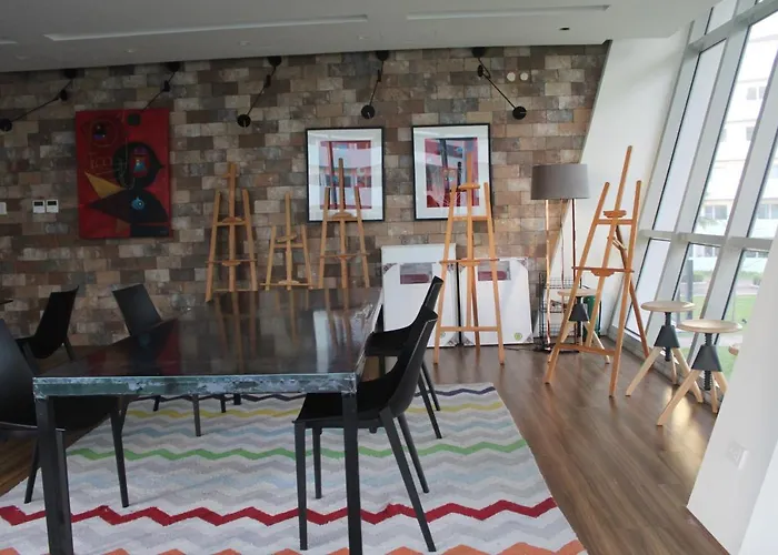 Apartment A2j Huge Modern Luxury 2br Balcony Near Ever Gotesco Manila