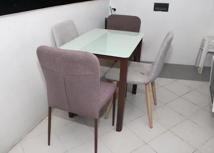 A2j Huge Modern Luxury 2br Balcony Near Ever Gotesco Apartment