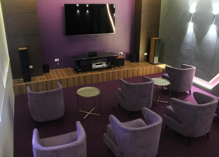 A2j Huge Modern Luxury 2br Balcony Near Ever Gotesco Manila