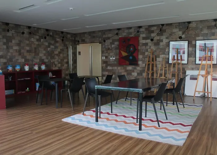 A2j Huge Modern Luxury 2br Balcony Near Ever Gotesco