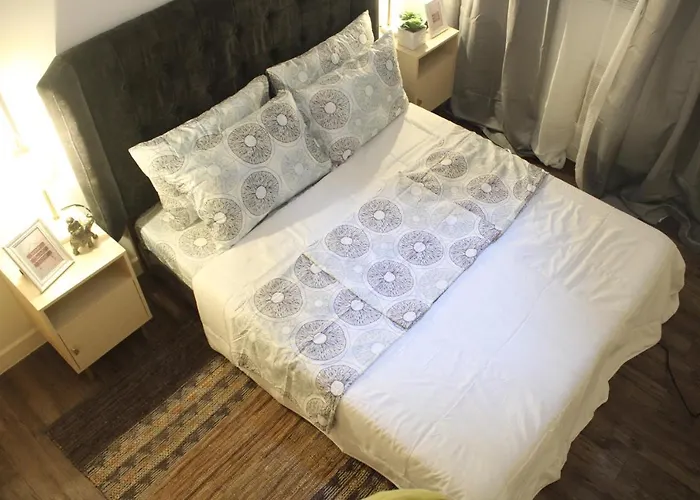 Apartment A2j Huge Modern Luxury 2br Balcony Near Ever Gotesco Manila